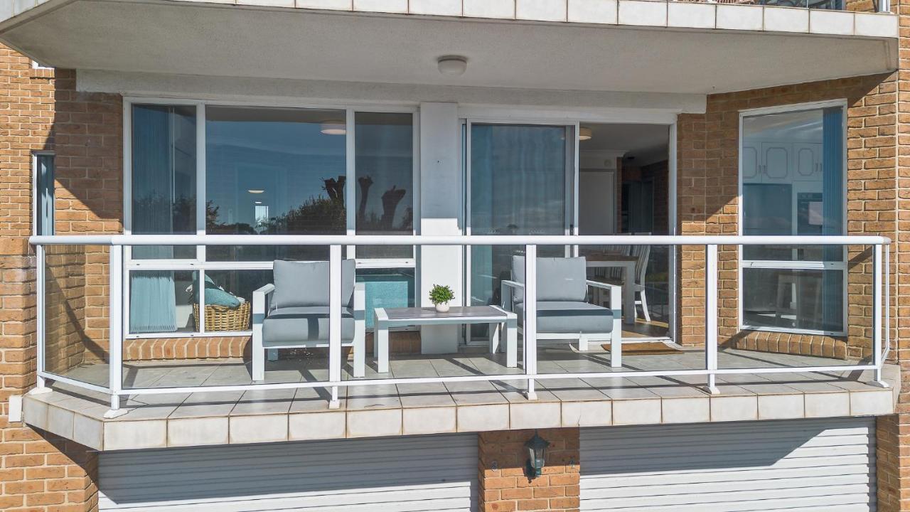 Apartment With Ocean Views